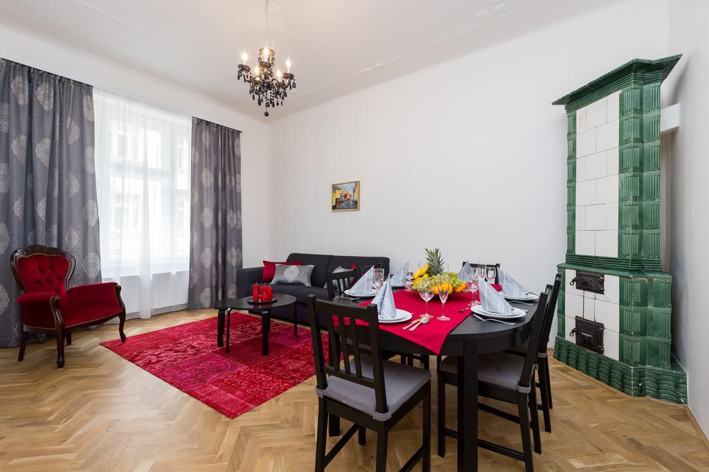 Love To Live Apartments Praga Exterior foto