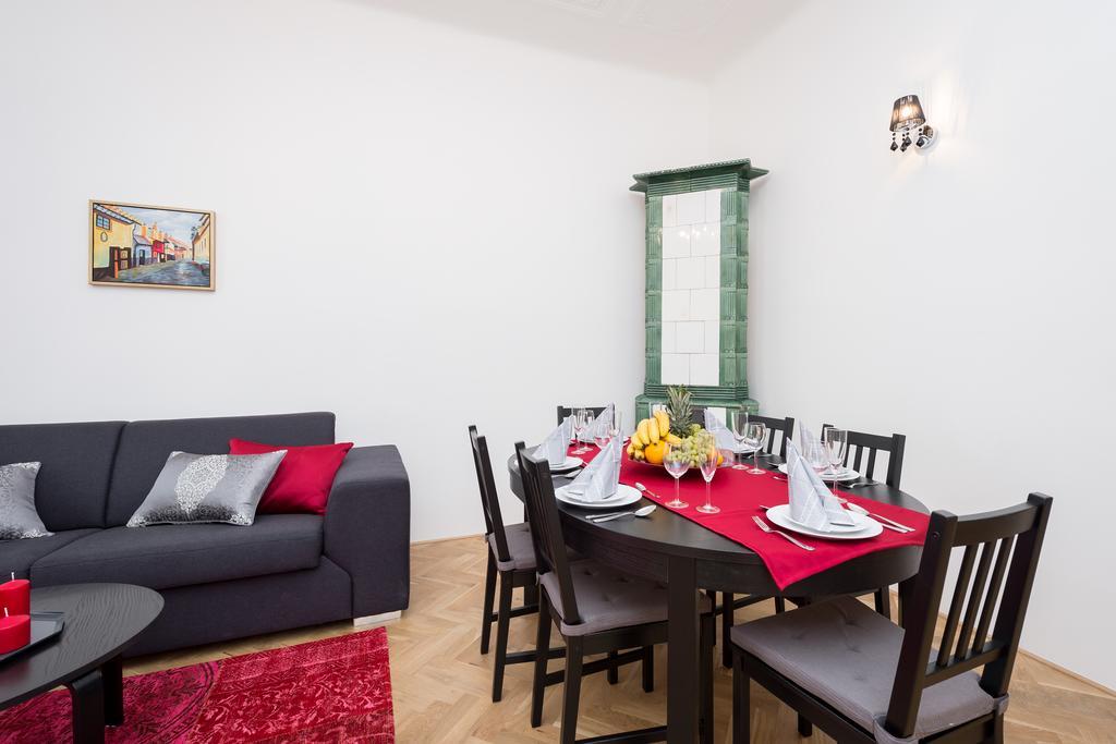 Love To Live Apartments Praga Exterior foto