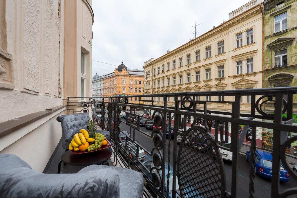 Love To Live Apartments Praga Exterior foto