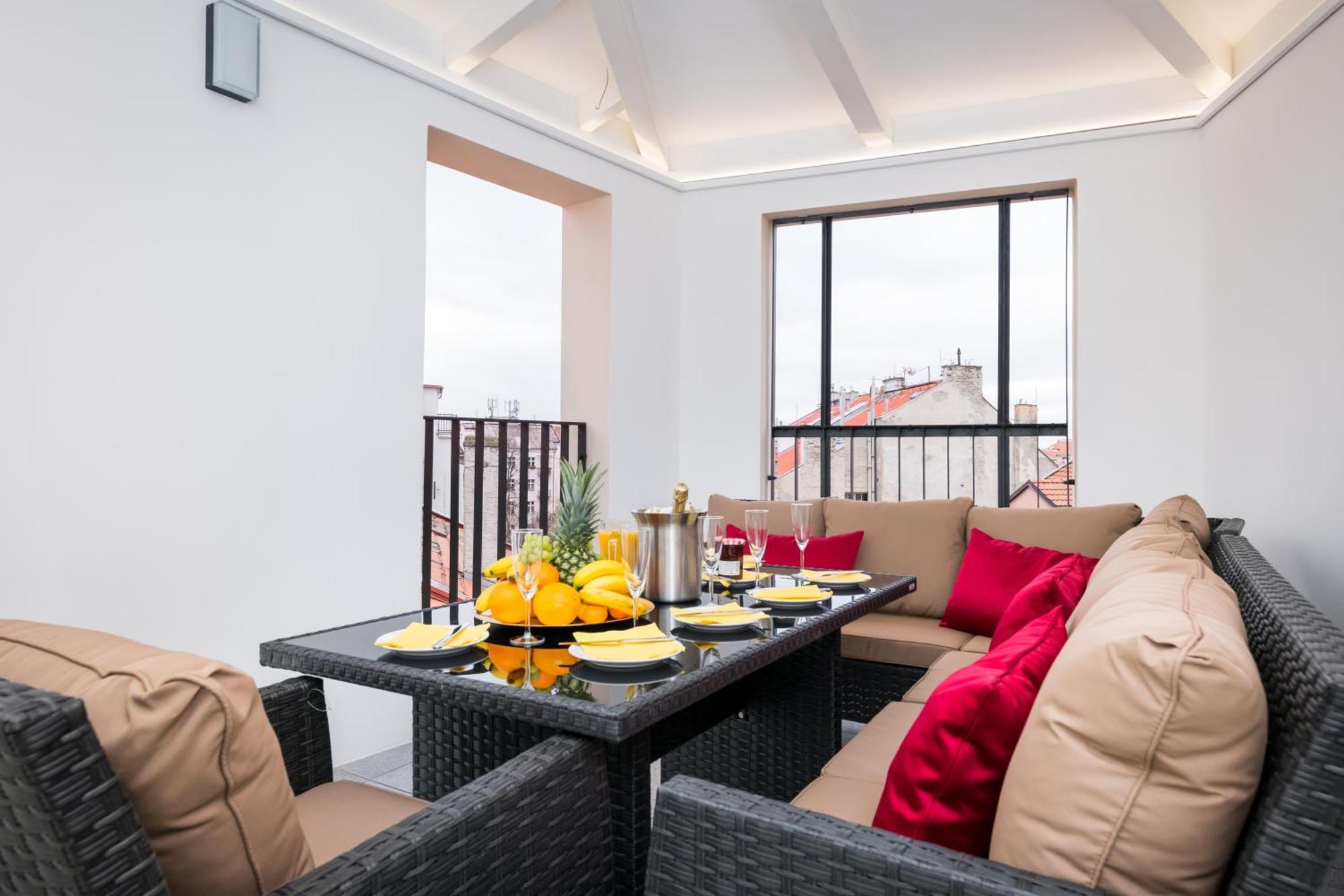 Love To Live Apartments Praga Exterior foto