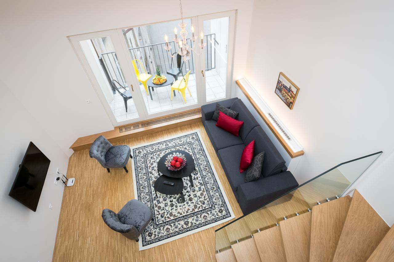 Love To Live Apartments Praga Exterior foto