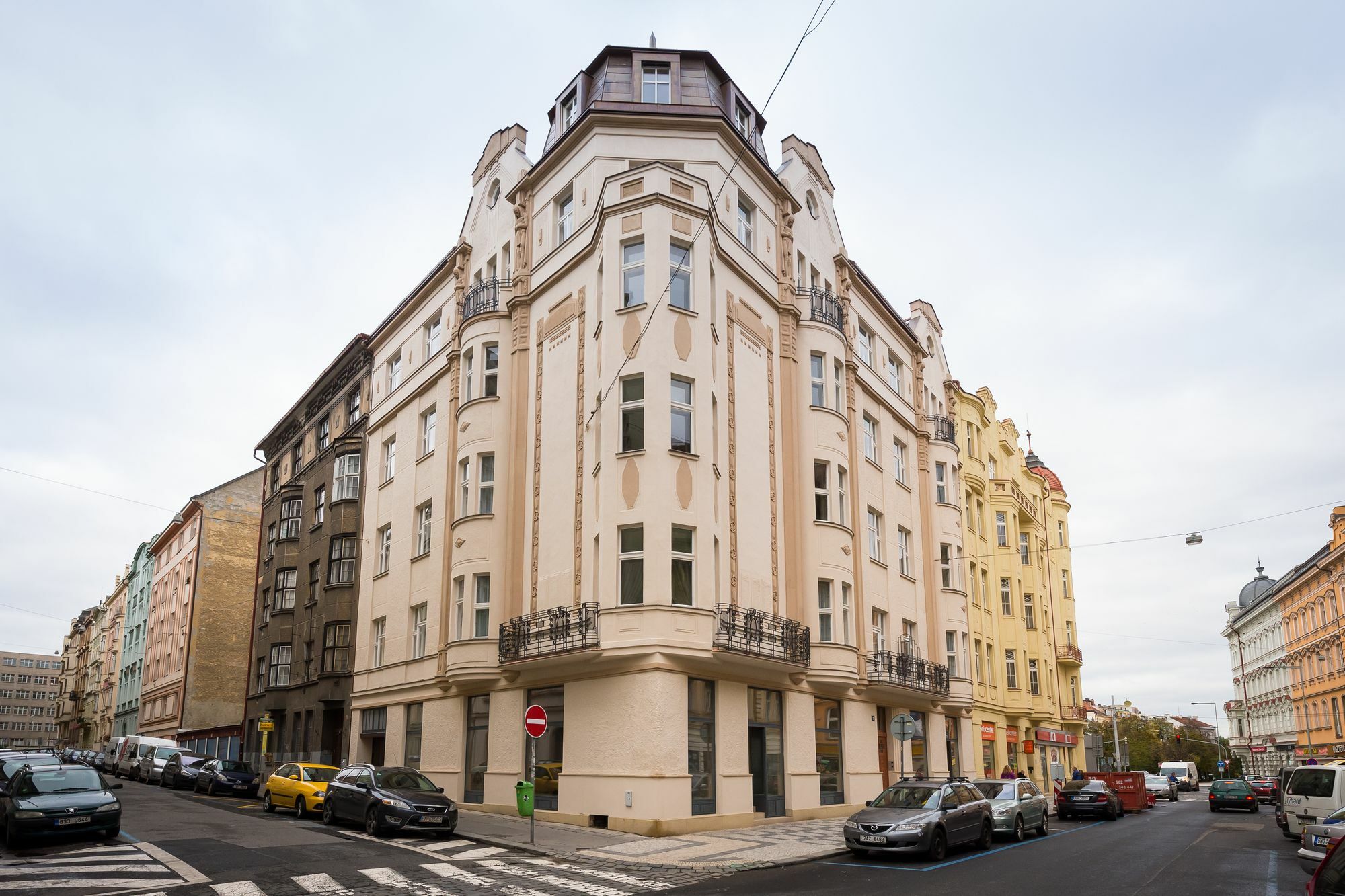 Love To Live Apartments Praga Exterior foto